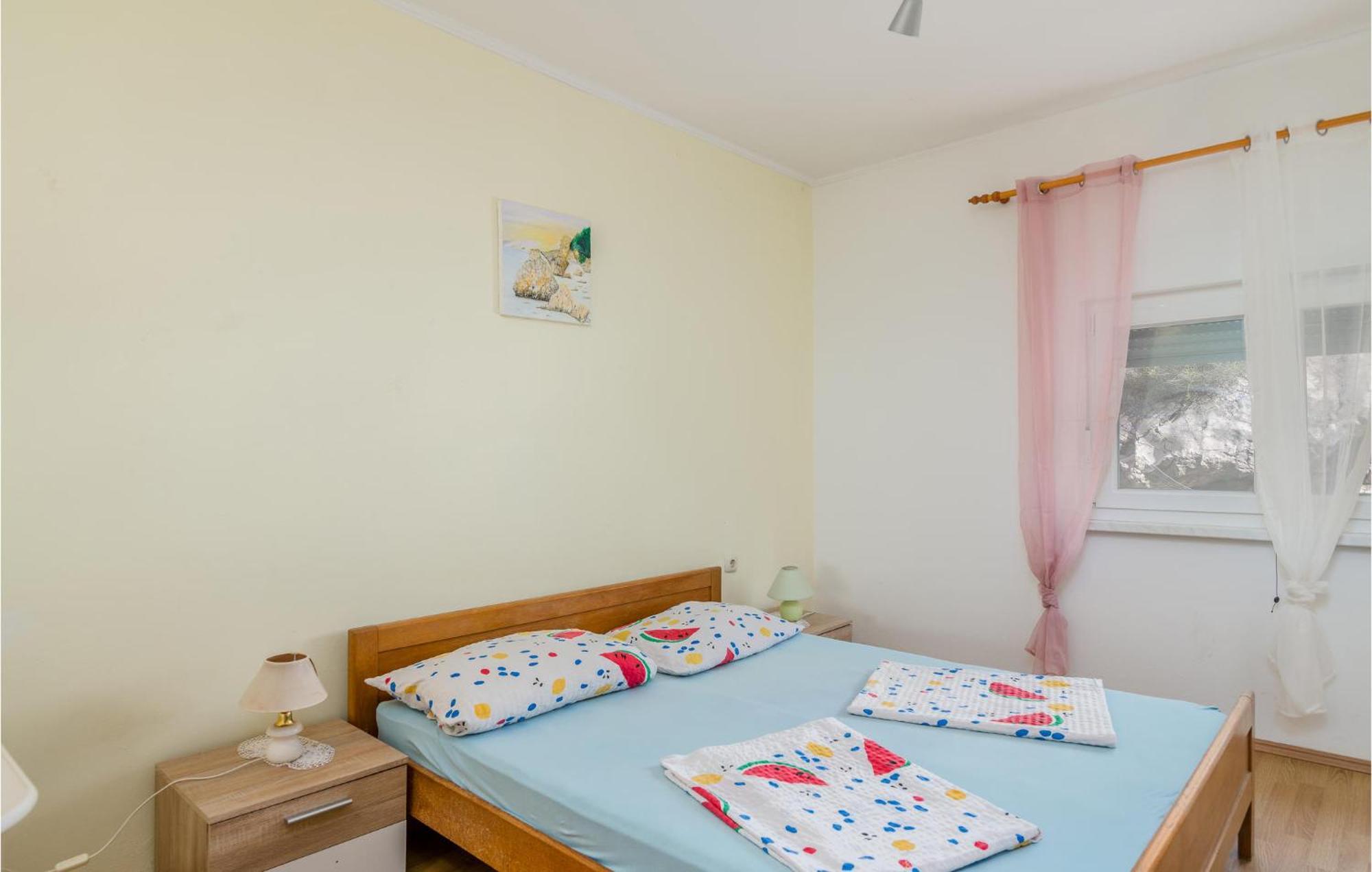Awesome Apartment In Stara Baska 1 With Kitchen Екстер'єр фото