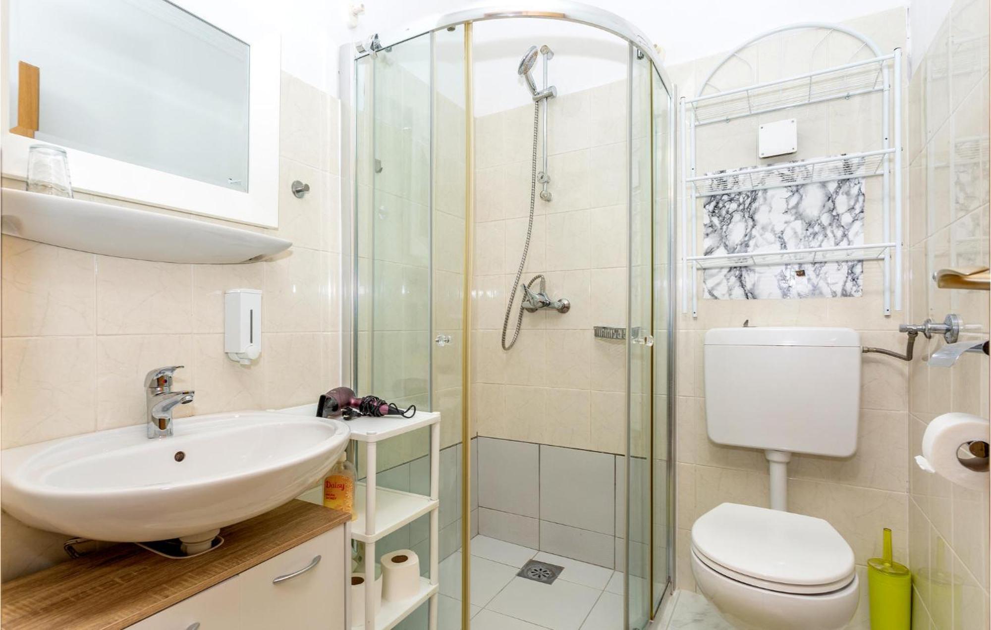 Awesome Apartment In Stara Baska 1 With Kitchen Екстер'єр фото